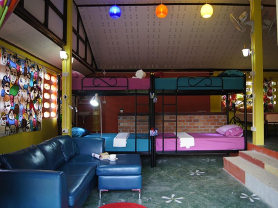 Dorm Des Fleurs Hostel Khao Lak Exterior foto